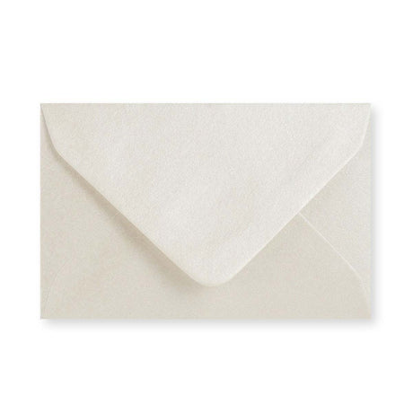 Oesterkleurige envelop - Punt Flap 62x94 mm